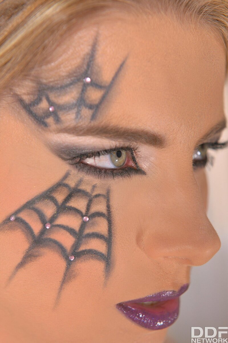 Василиса, 22 года, 4 размер груди